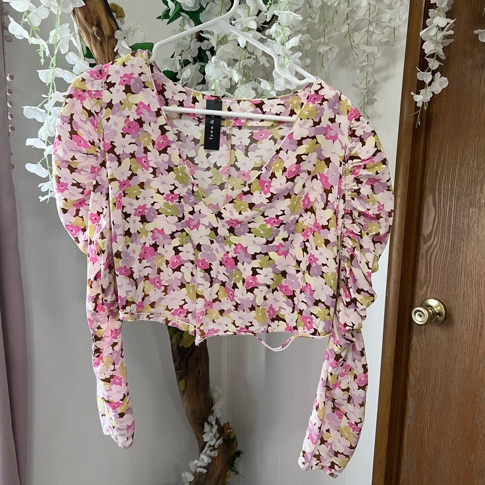 Pink VINTAGE Floral Puffed Long Sleeve Crop Blouse